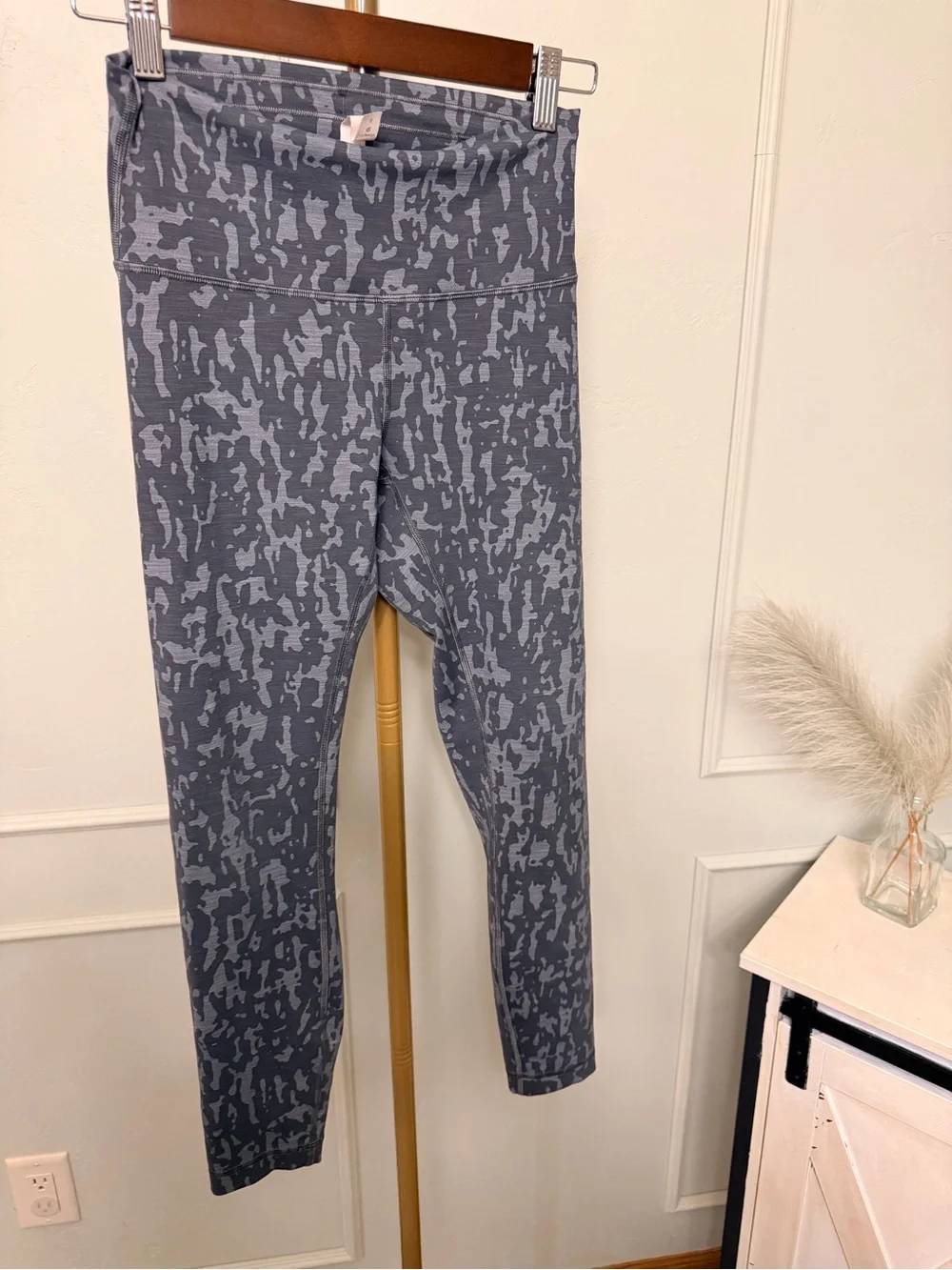 lululemon High Waisted Pattern Legging MSRP $128